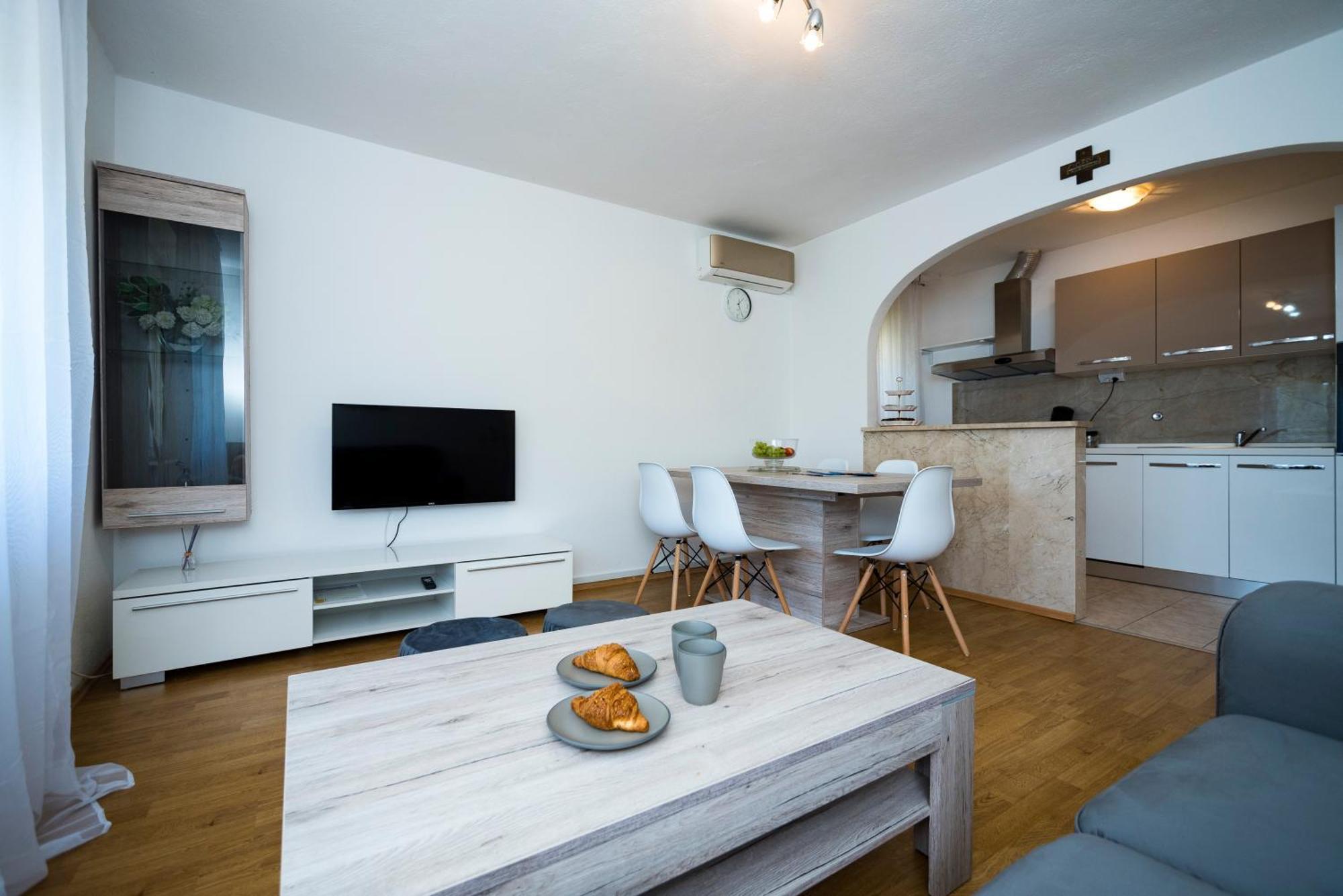 M&M Pelivan Apartments Solin Esterno foto